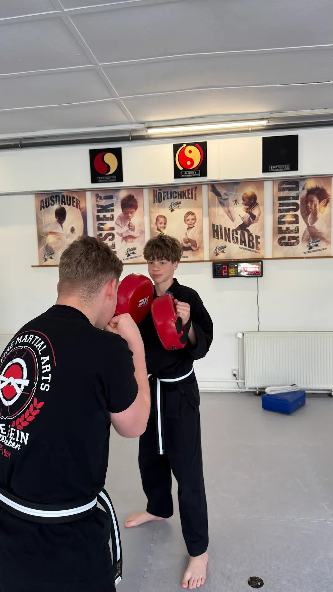 INSPIRE WARRIORS – Jugendliche beim intensiven Pad-Unterricht in Detmold
